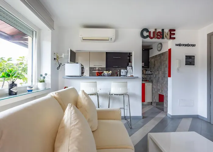 L'attichetto Di Bubi By Rentbeat Apartamento