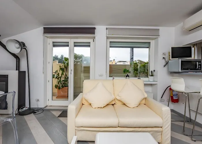 L'attichetto Di Bubi By Rentbeat Apartamento Roma